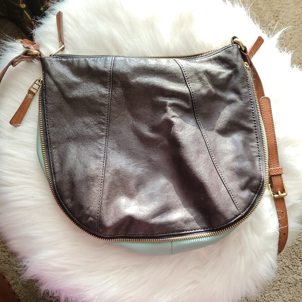 Fossil Brand Crossbody - Navy and Teal Zip-Side Purse